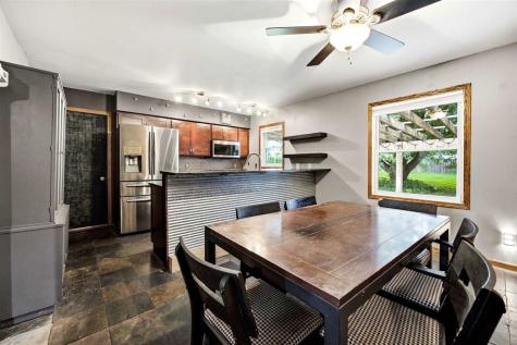331 Blackberry Avenue Riverside IA 52327