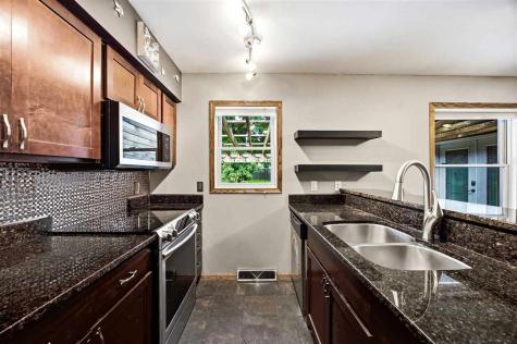 331 Blackberry Avenue Riverside IA 52327
