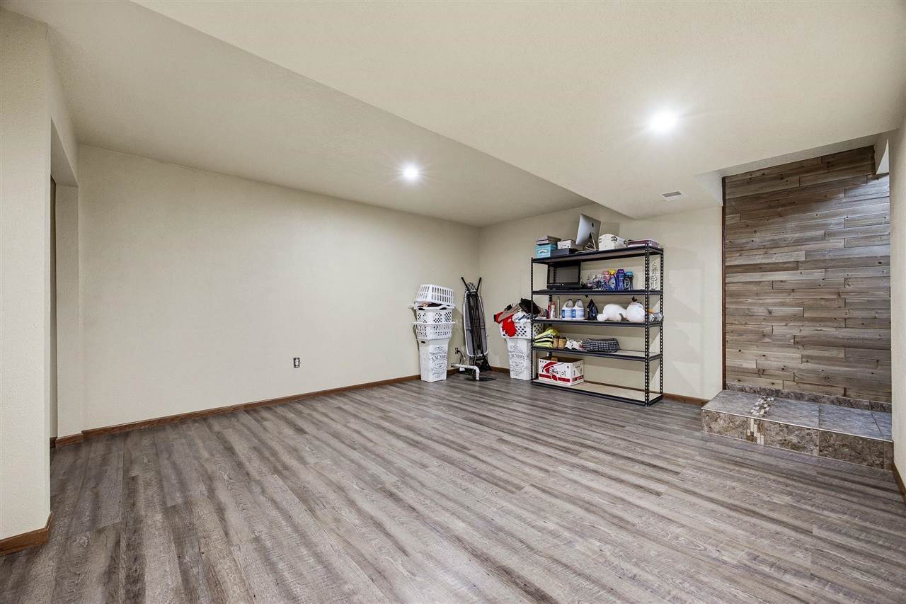 125 Stanwyck Drive Iowa City IA 52240