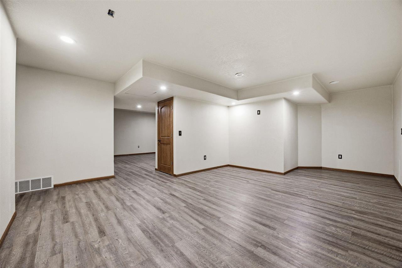 125 Stanwyck Drive Iowa City IA 52240