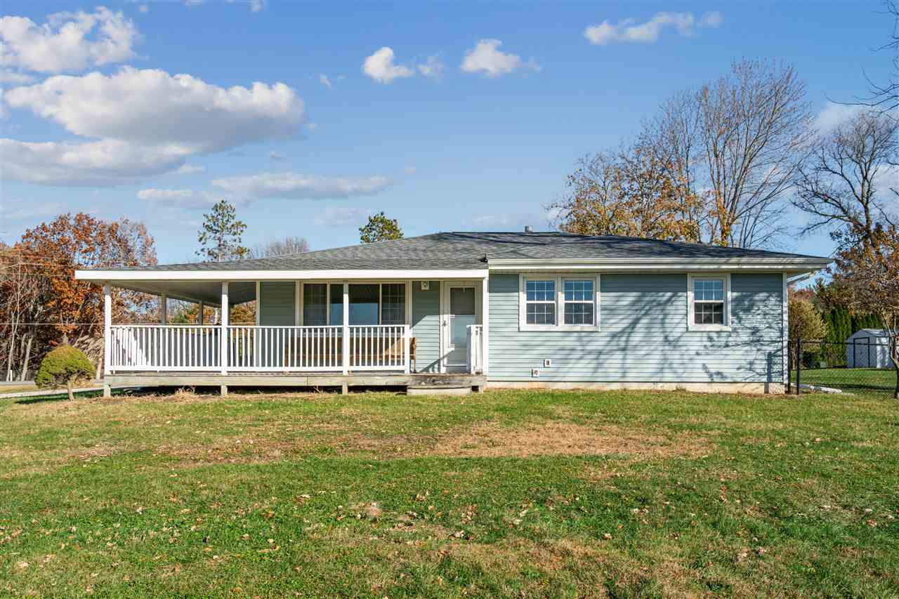 Swisher IA, 1386 Curtis Bridge Road NE