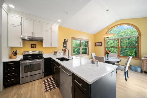 2221 Brown Deer Road Coralville IA 52241