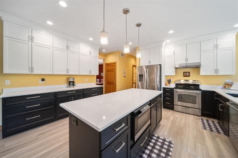 2221 Brown Deer Road Coralville IA 52241