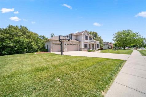 2221 Brown Deer Road Coralville IA 52241