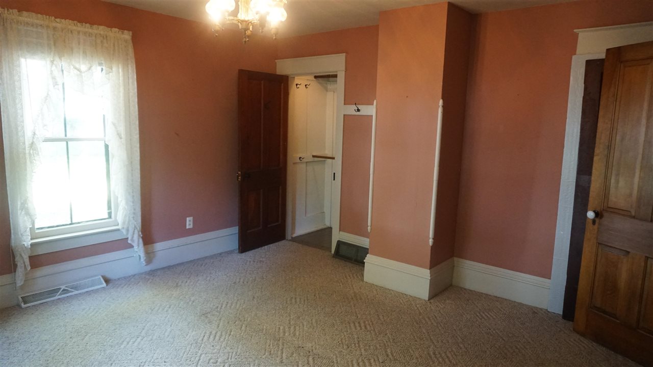 404 S Center Street Lone Tree IA 52755