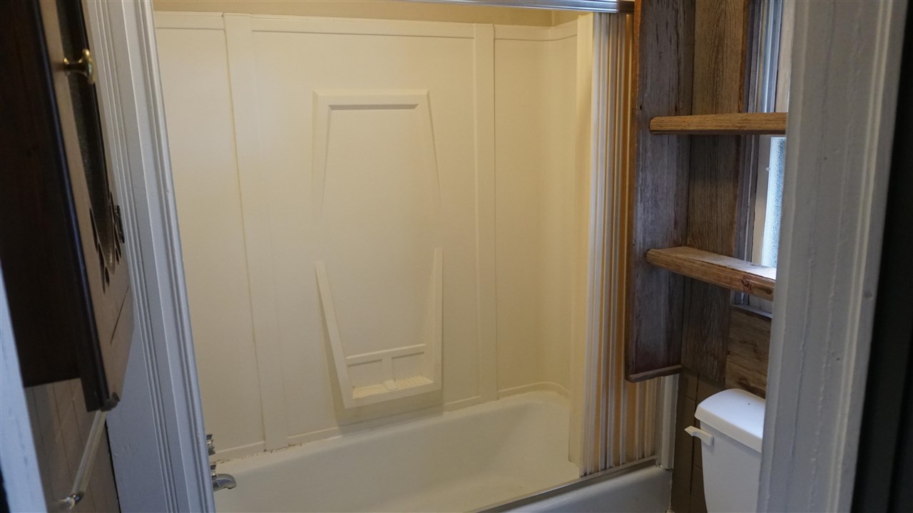 404 S Center Street Lone Tree IA 52755