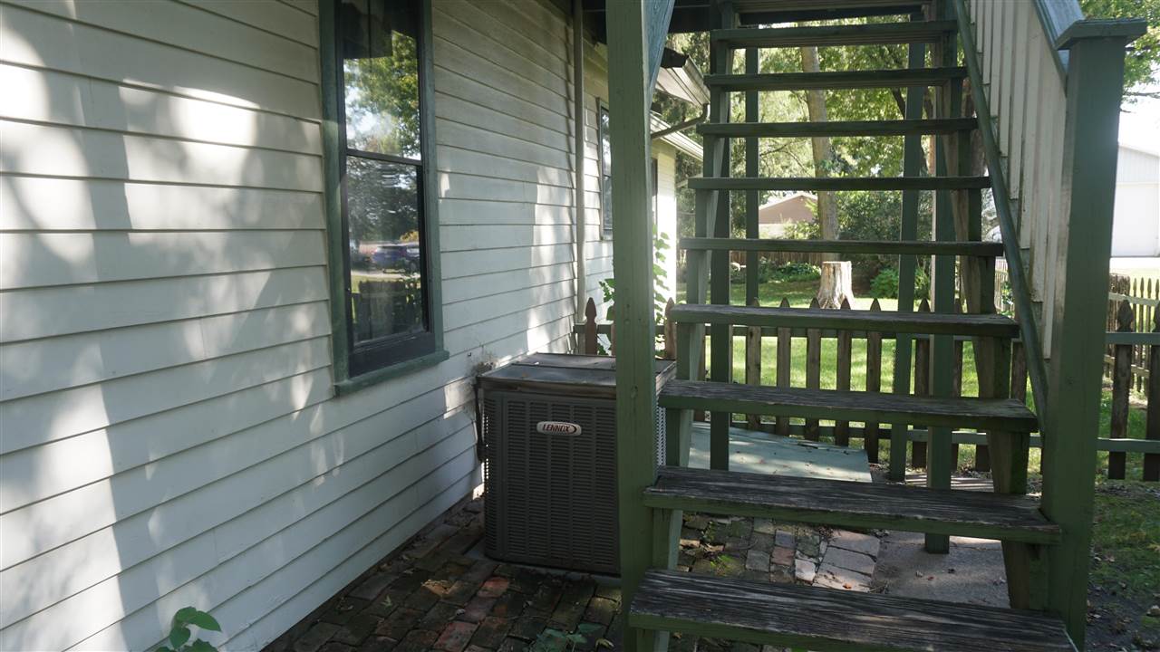 404 S Center Street Lone Tree IA 52755