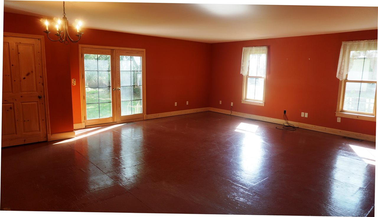 404 S Center Street Lone Tree IA 52755