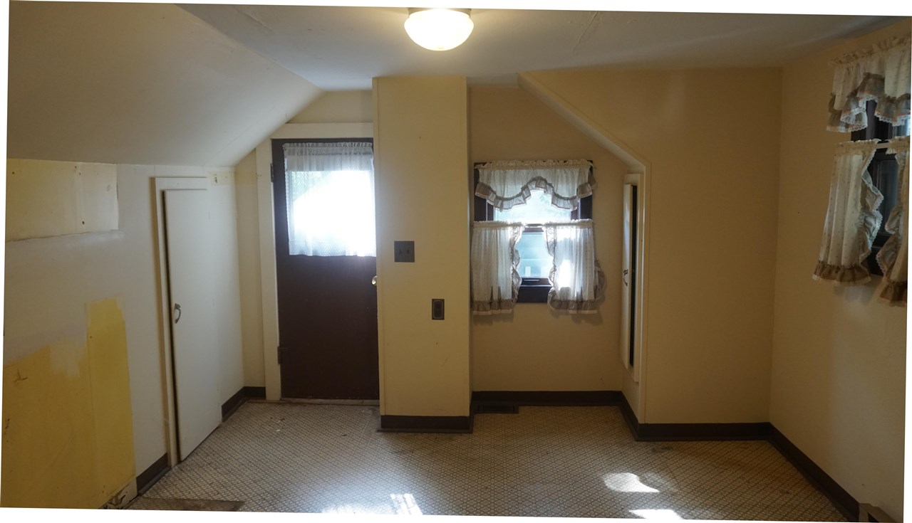 404 S Center Street Lone Tree IA 52755