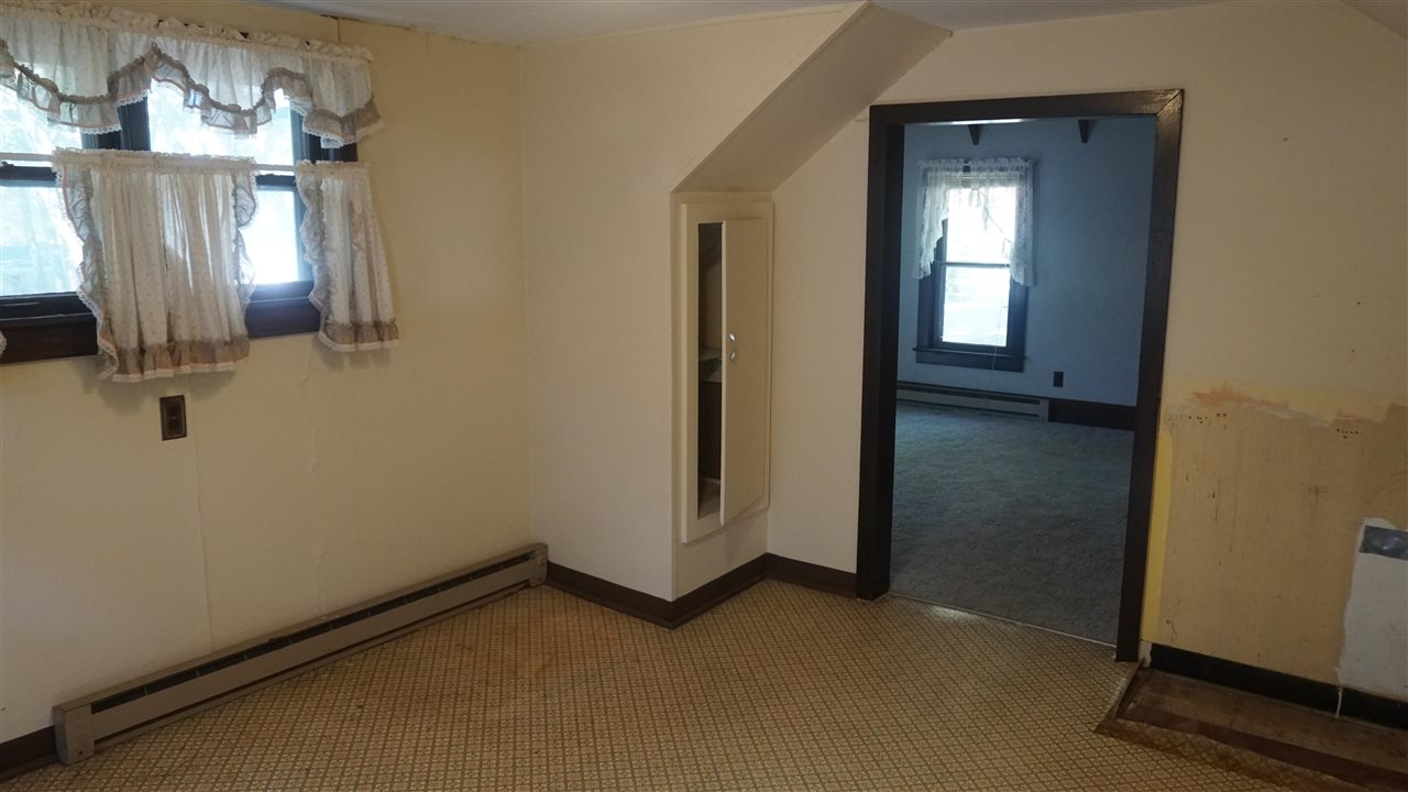 404 S Center Street Lone Tree IA 52755