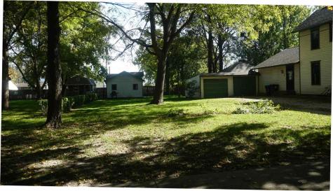 404 S Center Street Lone Tree IA 52755