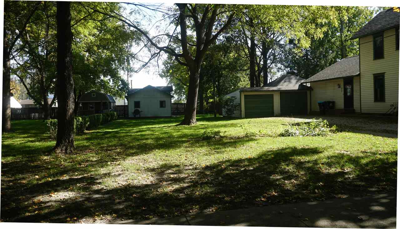 404 S Center Street Lone Tree IA 52755