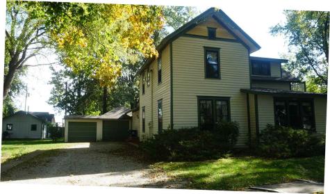 404 S Center Street Lone Tree IA 52755