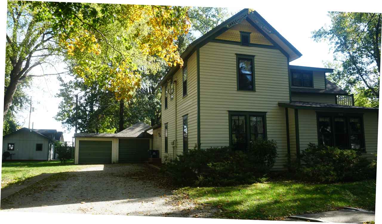 404 S Center Street Lone Tree IA 52755