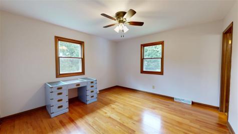 527 Mahaska Court Iowa City IA 52246