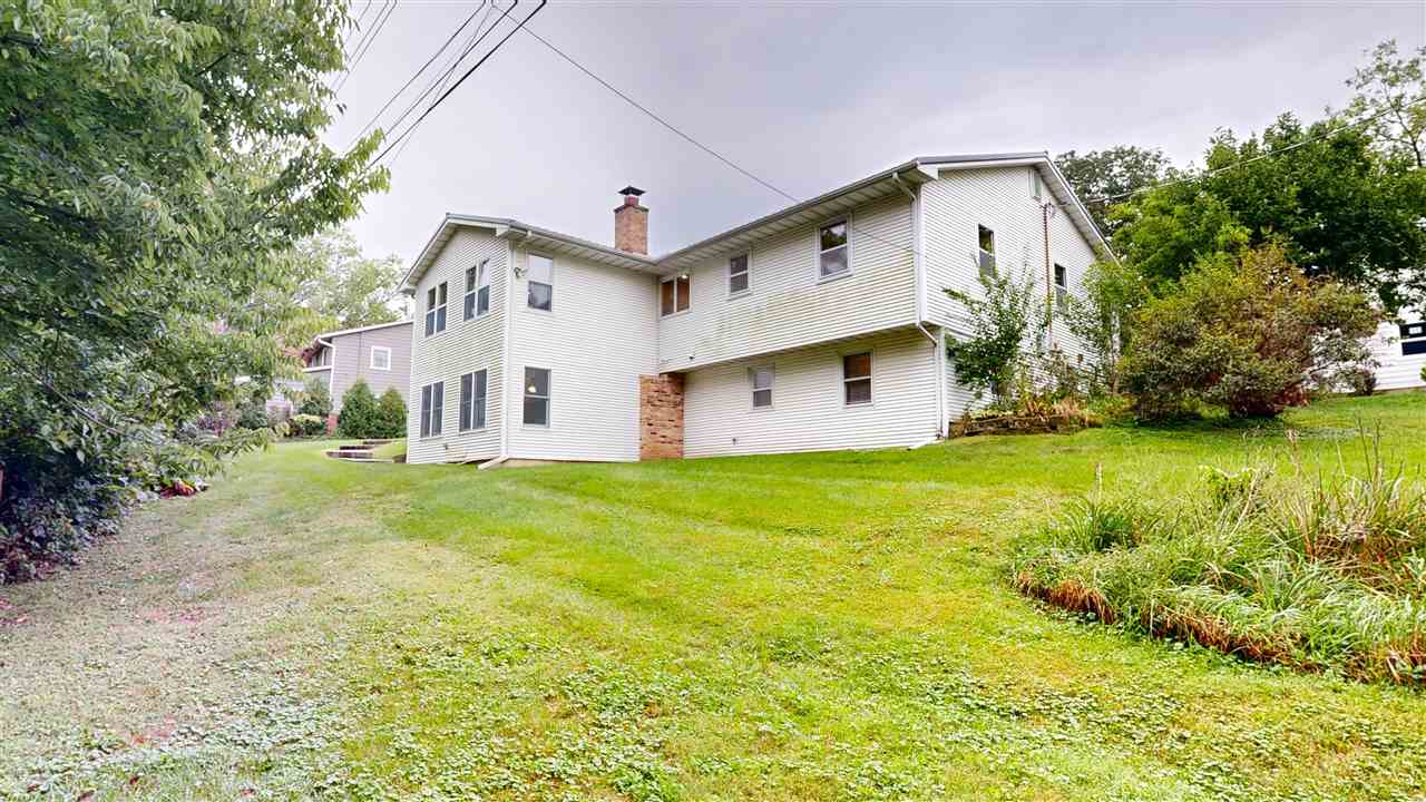 527 Mahaska Court Iowa City IA 52246