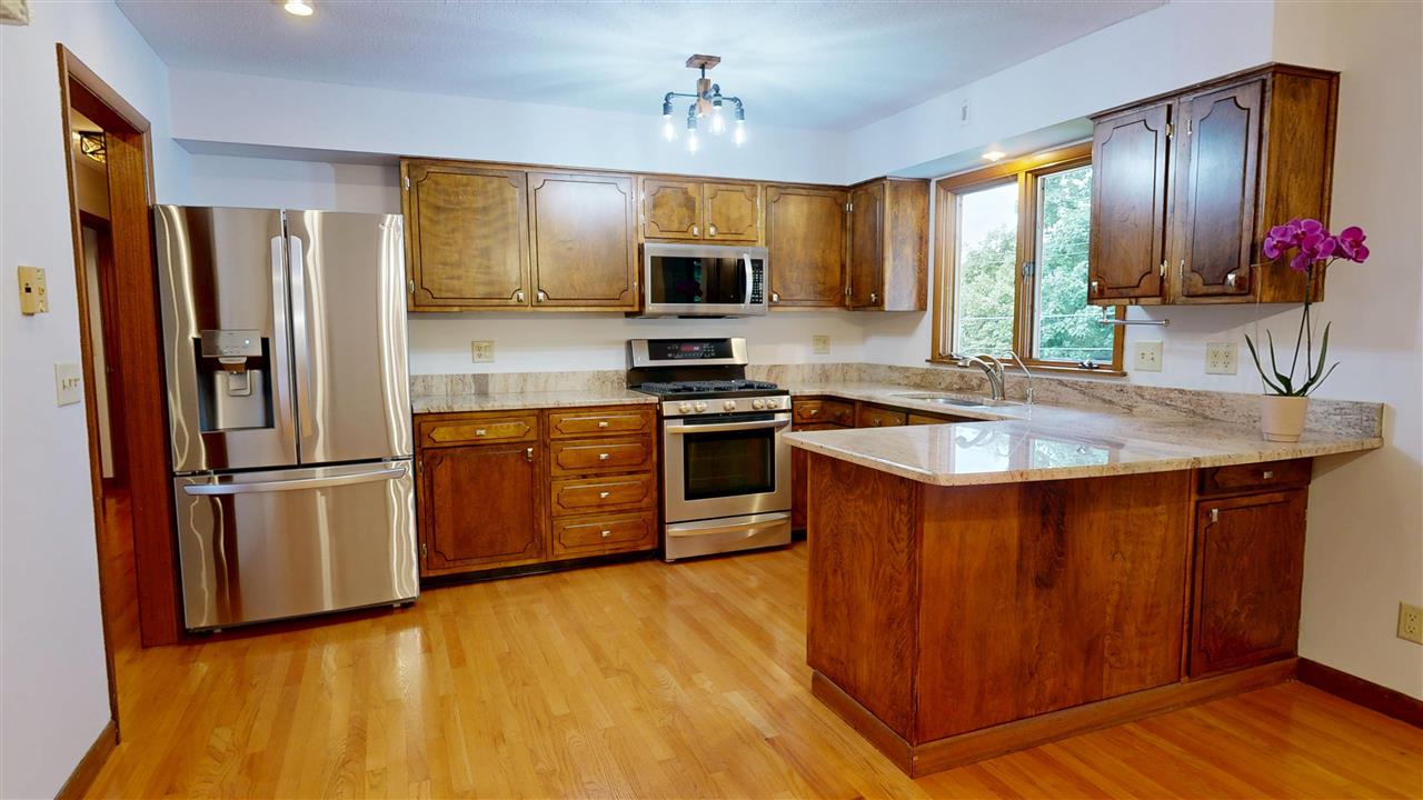527 Mahaska Court Iowa City IA 52246