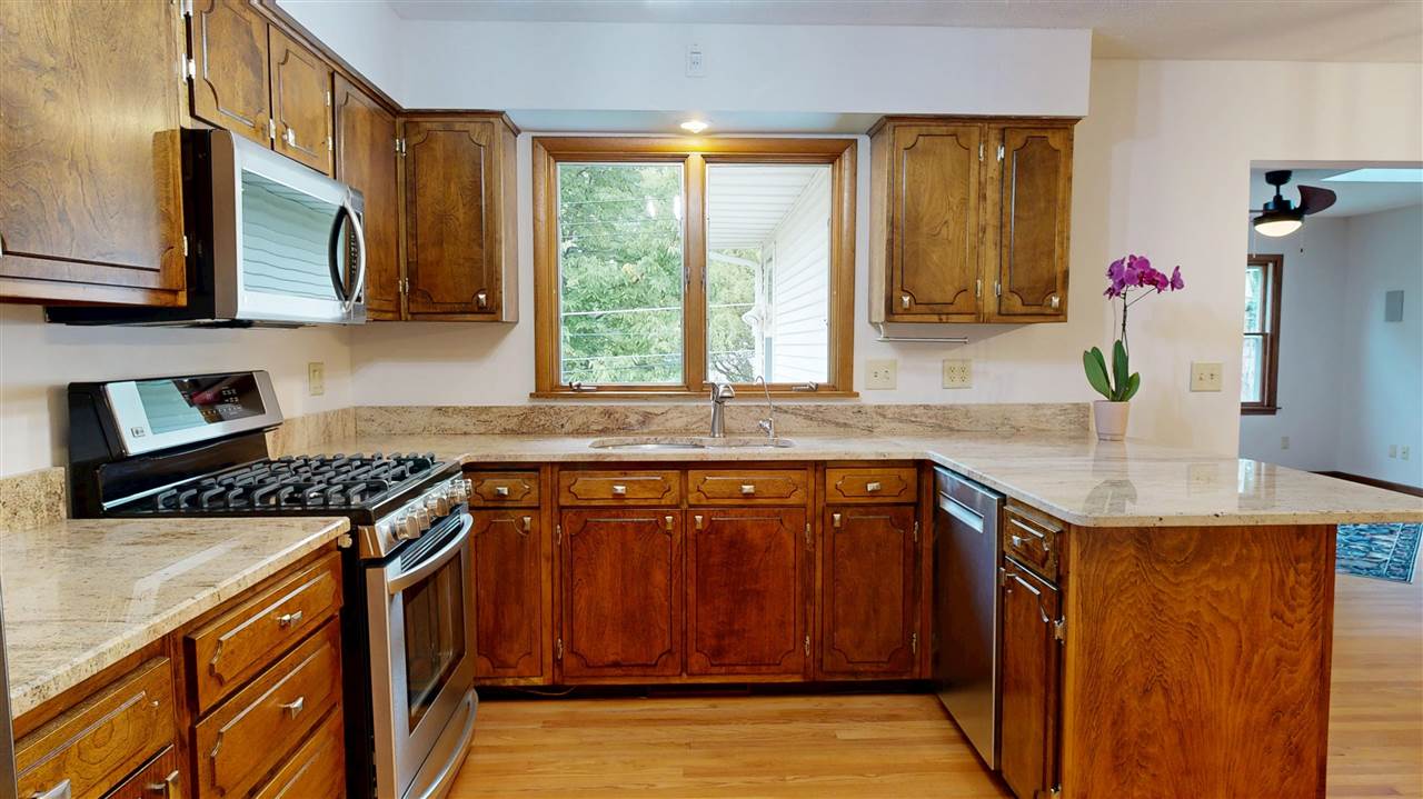 527 Mahaska Court Iowa City IA 52246