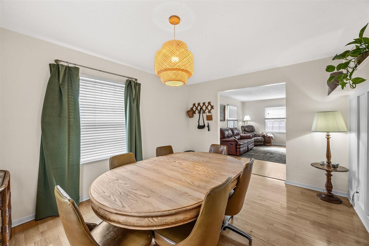 2253 Meadowbrook Drive SE Cedar Rapids IA 52403