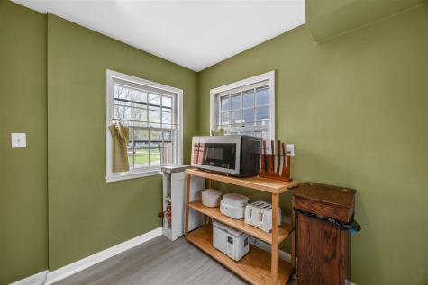 2253 Meadowbrook Drive SE Cedar Rapids IA 52403