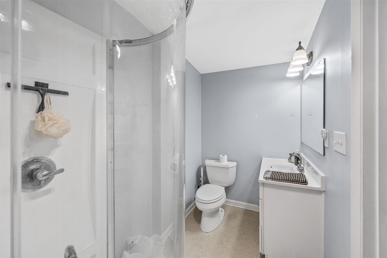 2253 Meadowbrook Drive SE Cedar Rapids IA 52403