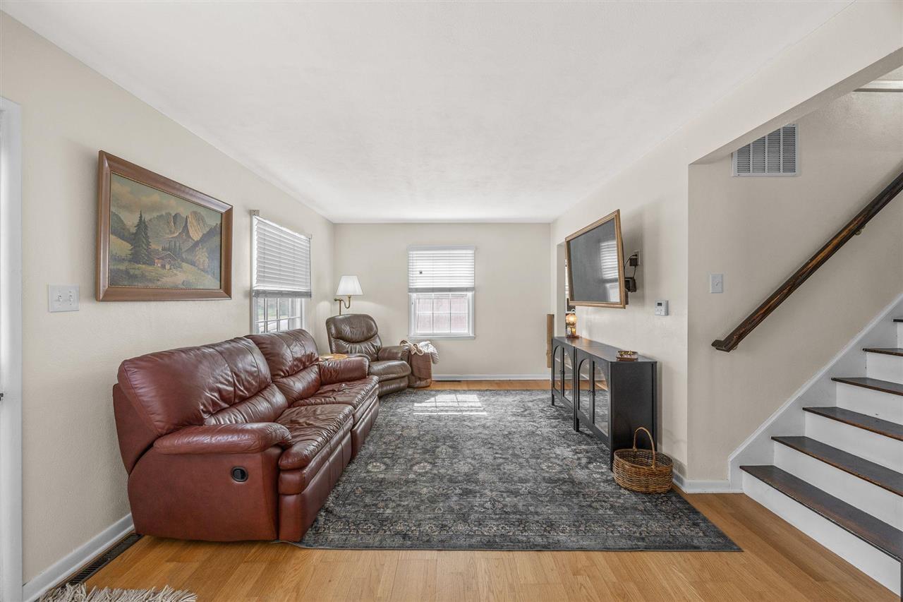 2253 Meadowbrook Drive SE Cedar Rapids IA 52403