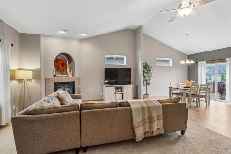 230 Lockview Avenue North Liberty IA 52317