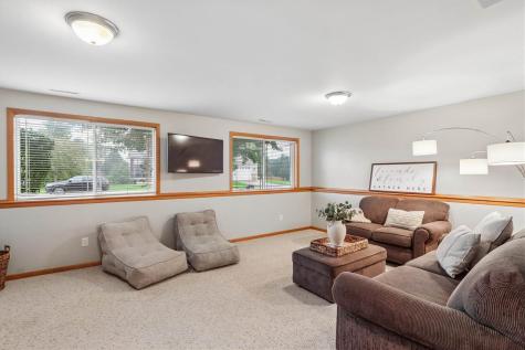 230 Lockview Avenue North Liberty IA 52317