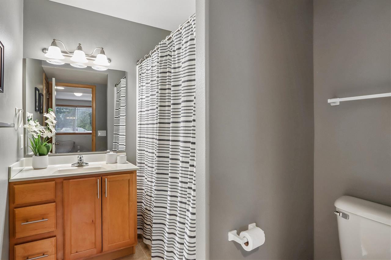 230 Lockview Avenue North Liberty IA 52317