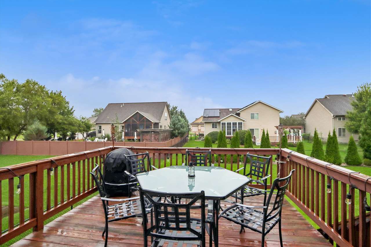 230 Lockview Avenue North Liberty IA 52317