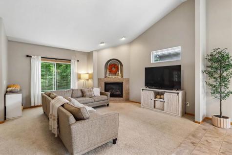230 Lockview Avenue North Liberty IA 52317