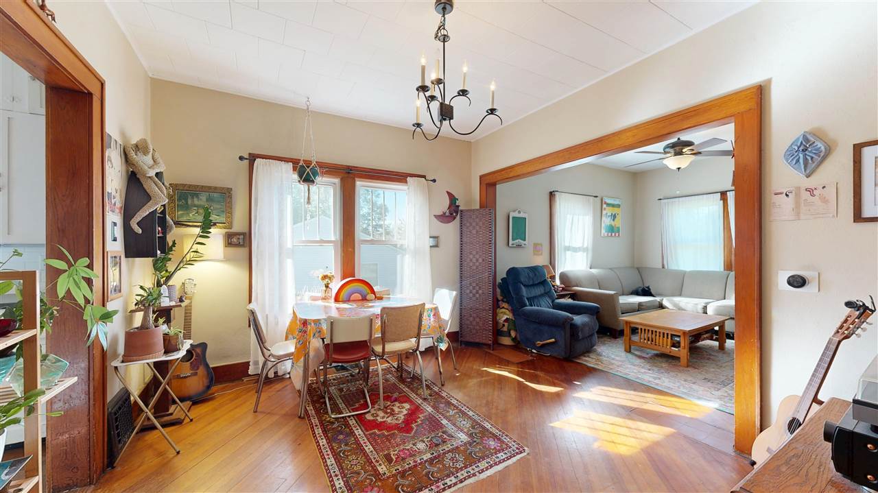 1112 2nd Avenue Iowa City IA 52240-2002