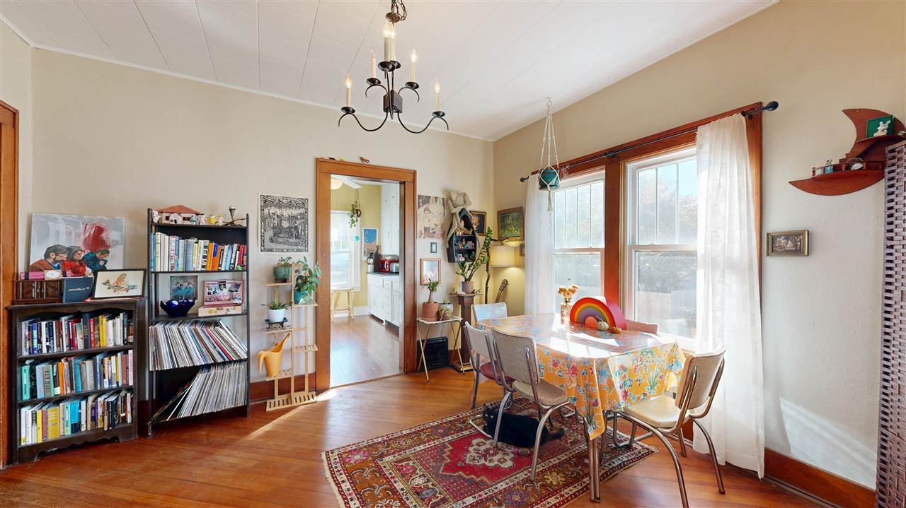 1112 2nd Avenue Iowa City IA 52240-2002