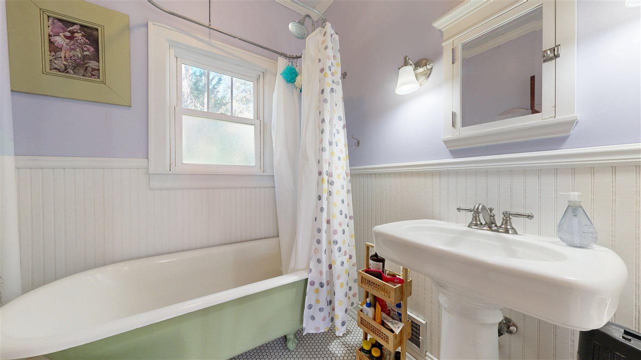 1112 2nd Avenue Iowa City IA 52240-2002