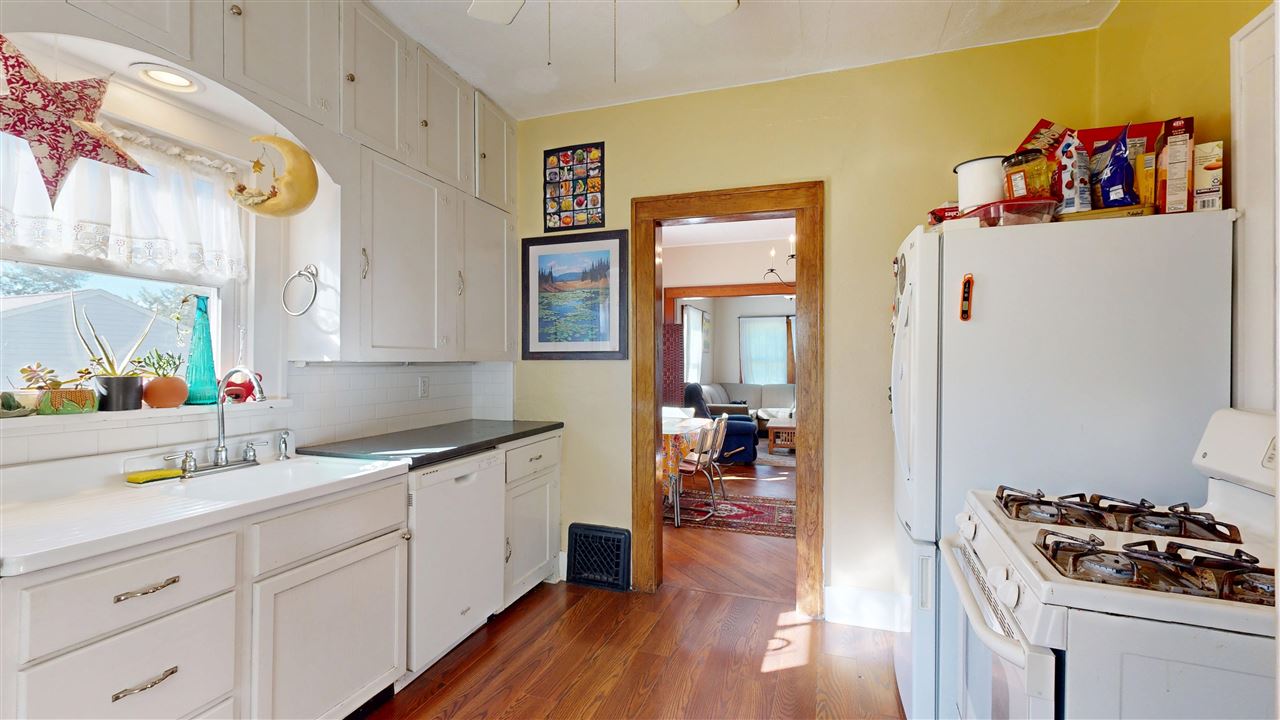 1112 2nd Avenue Iowa City IA 52240-2002