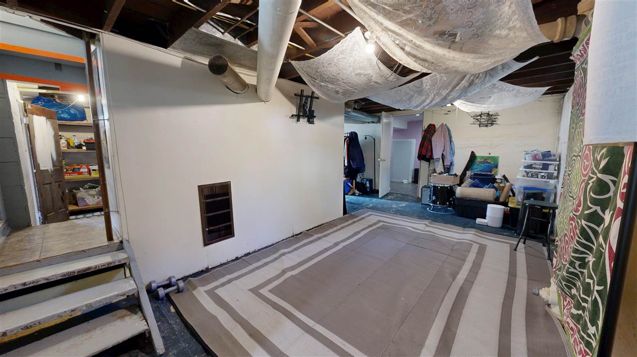 1112 2nd Avenue Iowa City IA 52240-2002