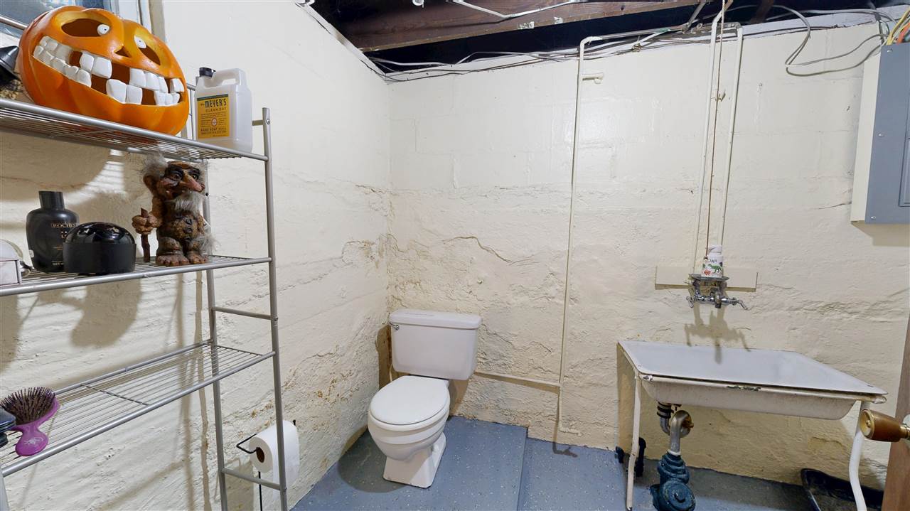 1112 2nd Avenue Iowa City IA 52240-2002