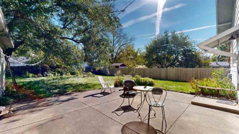 1112 2nd Avenue Iowa City IA 52240-2002