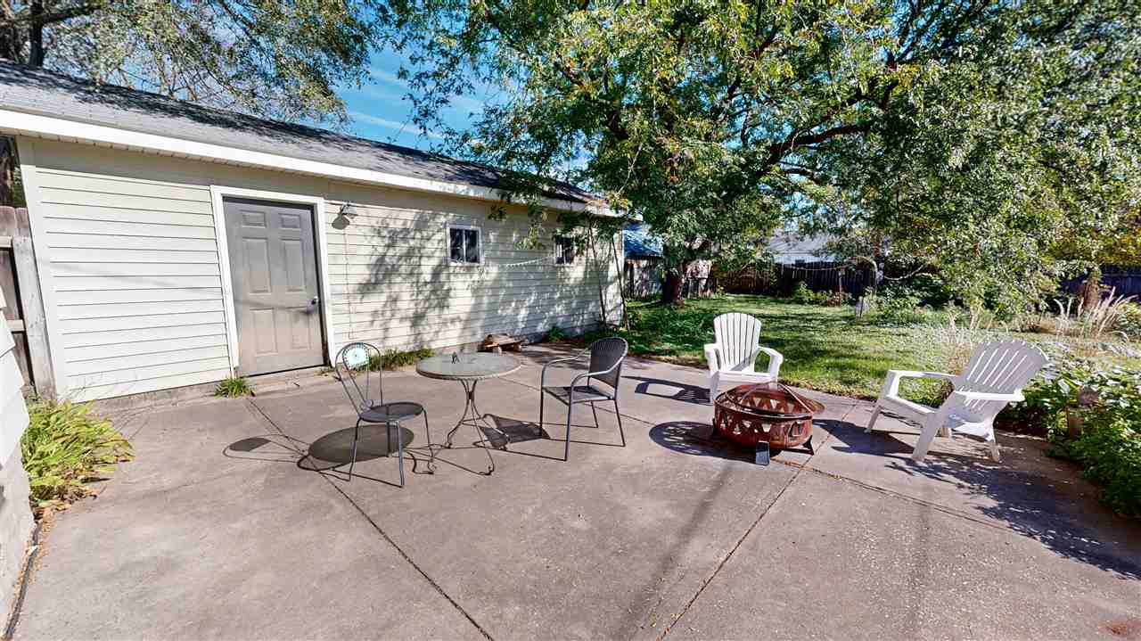 1112 2nd Avenue Iowa City IA 52240-2002