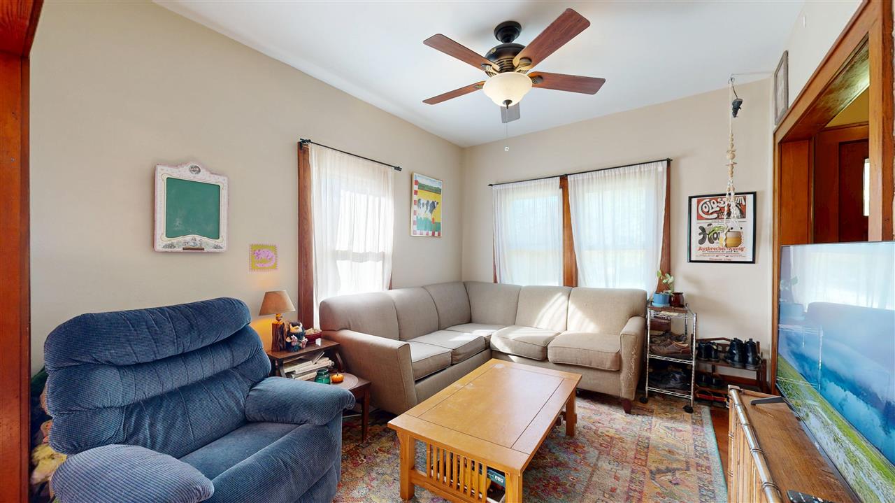 1112 2nd Avenue Iowa City IA 52240-2002