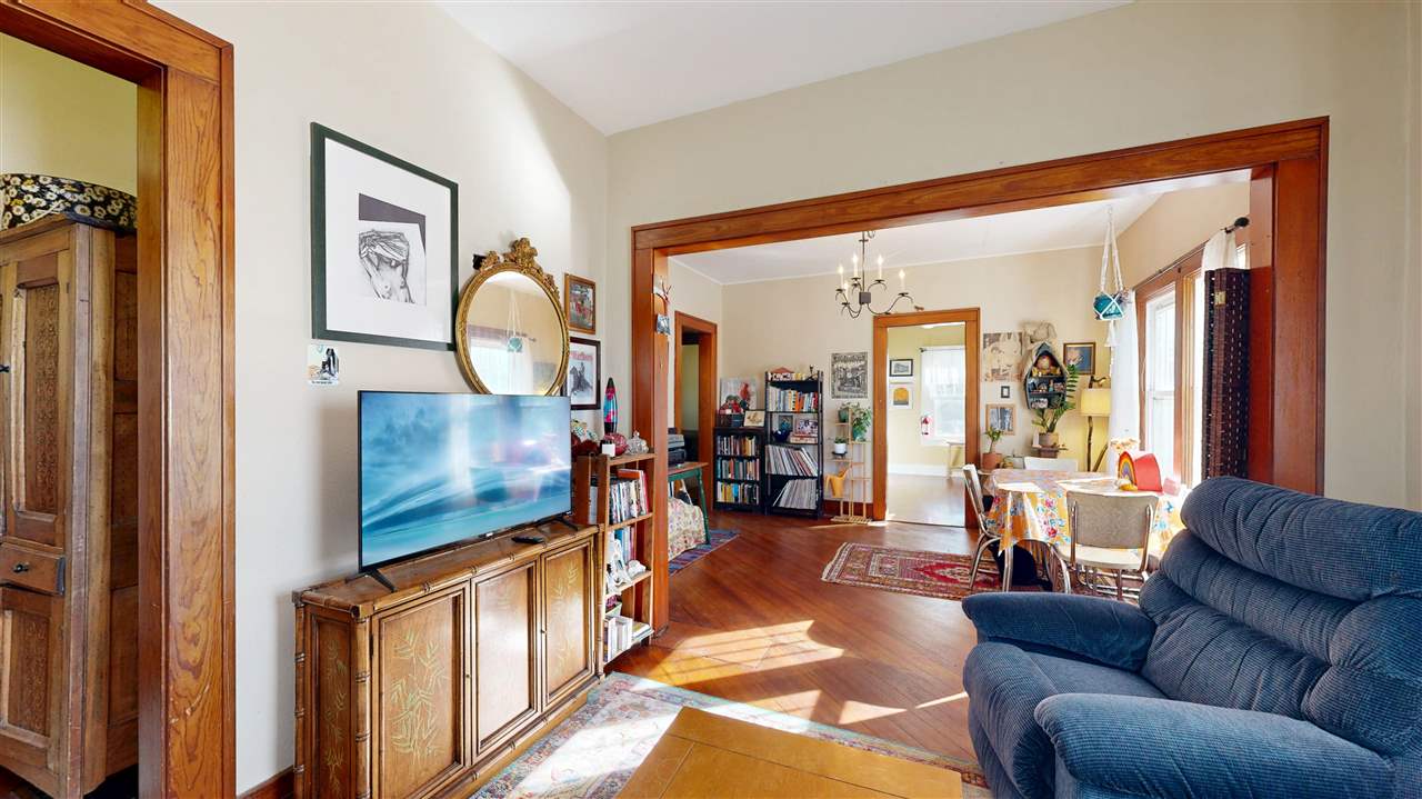 1112 2nd Avenue Iowa City IA 52240-2002
