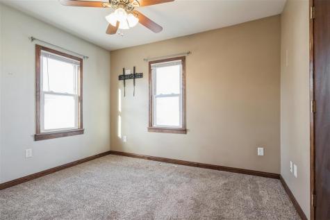 43 Vinton Street Palo IA 52324