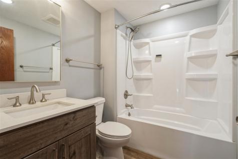 43 Vinton Street Palo IA 52324