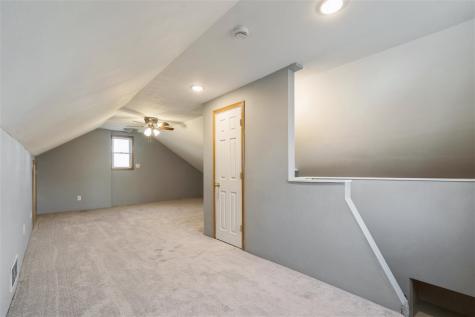 43 Vinton Street Palo IA 52324