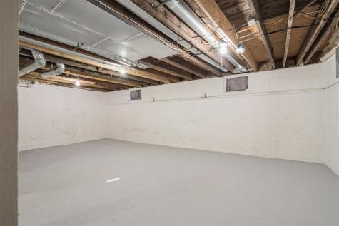 43 Vinton Street Palo IA 52324
