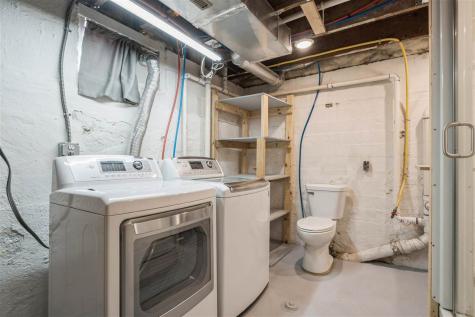 43 Vinton Street Palo IA 52324