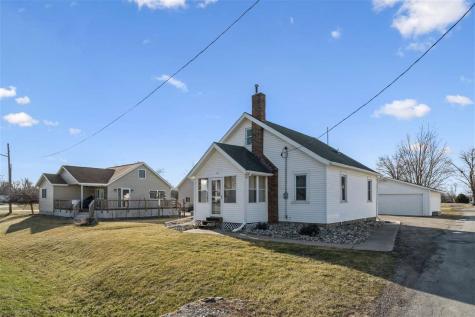 43 Vinton Street Palo IA 52324
