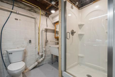 43 Vinton Street Palo IA 52324