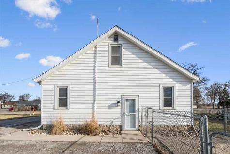 43 Vinton Street Palo IA 52324