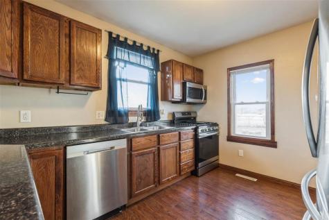 43 Vinton Street Palo IA 52324